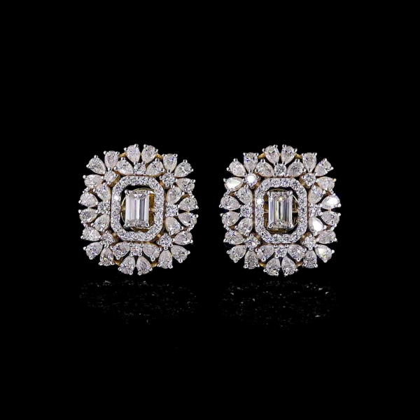 Gold Diamond Floral Stud with radiant elegance and sturdy craftsmanship earring's